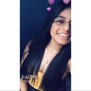 Meet your Posher, Ester